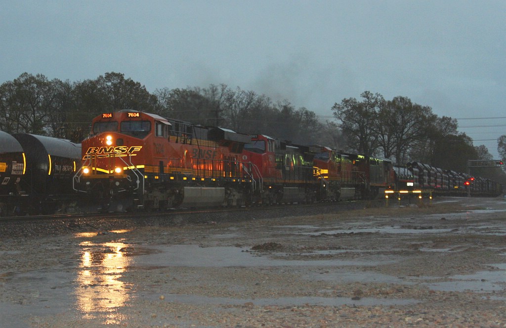 BNSF Amory-Memphis train 